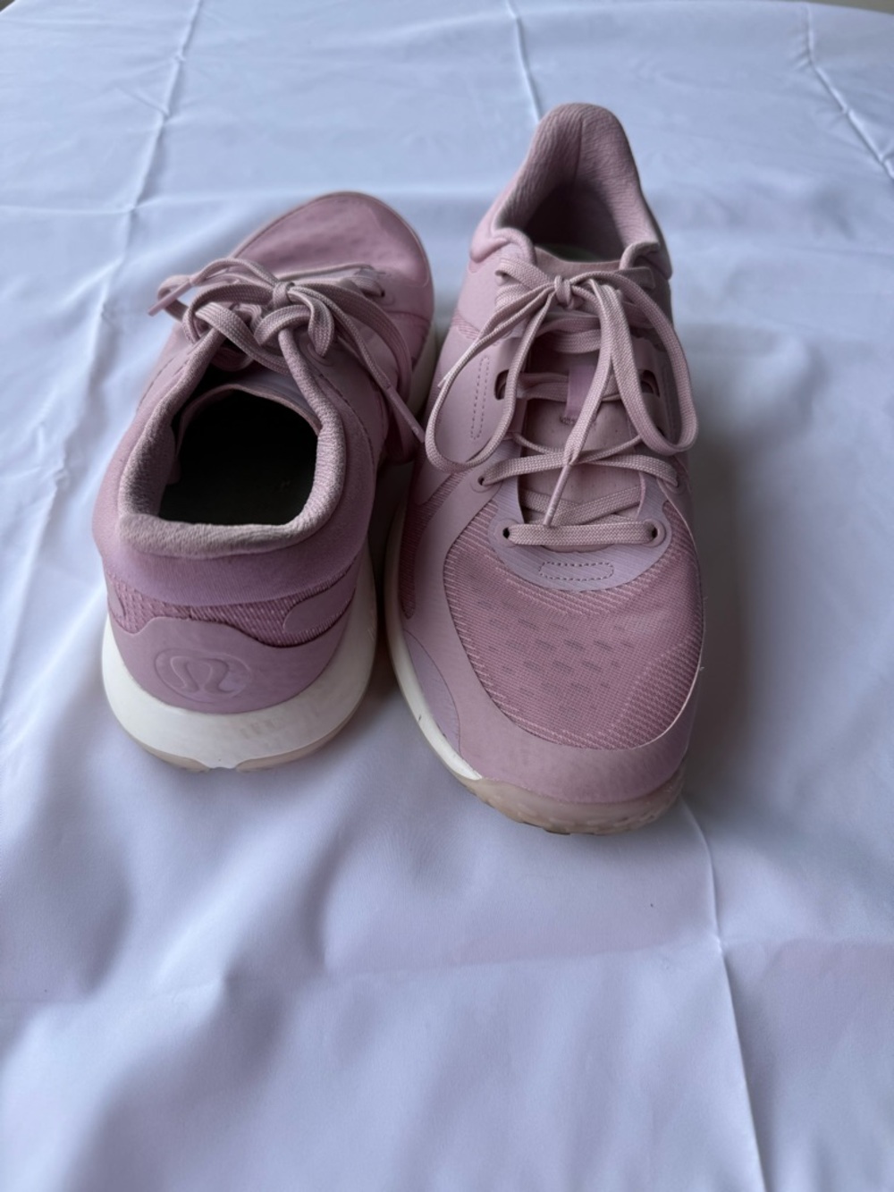 Lululemon Strongfeel Train Shoes Pink Women’s Size 9 Training Sneakers